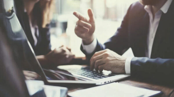 Beratung eines Kunden zu ISO 27001